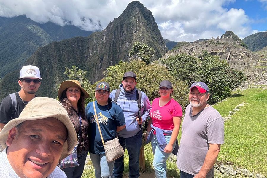 viajar a perú y disfrutar de machu picchu